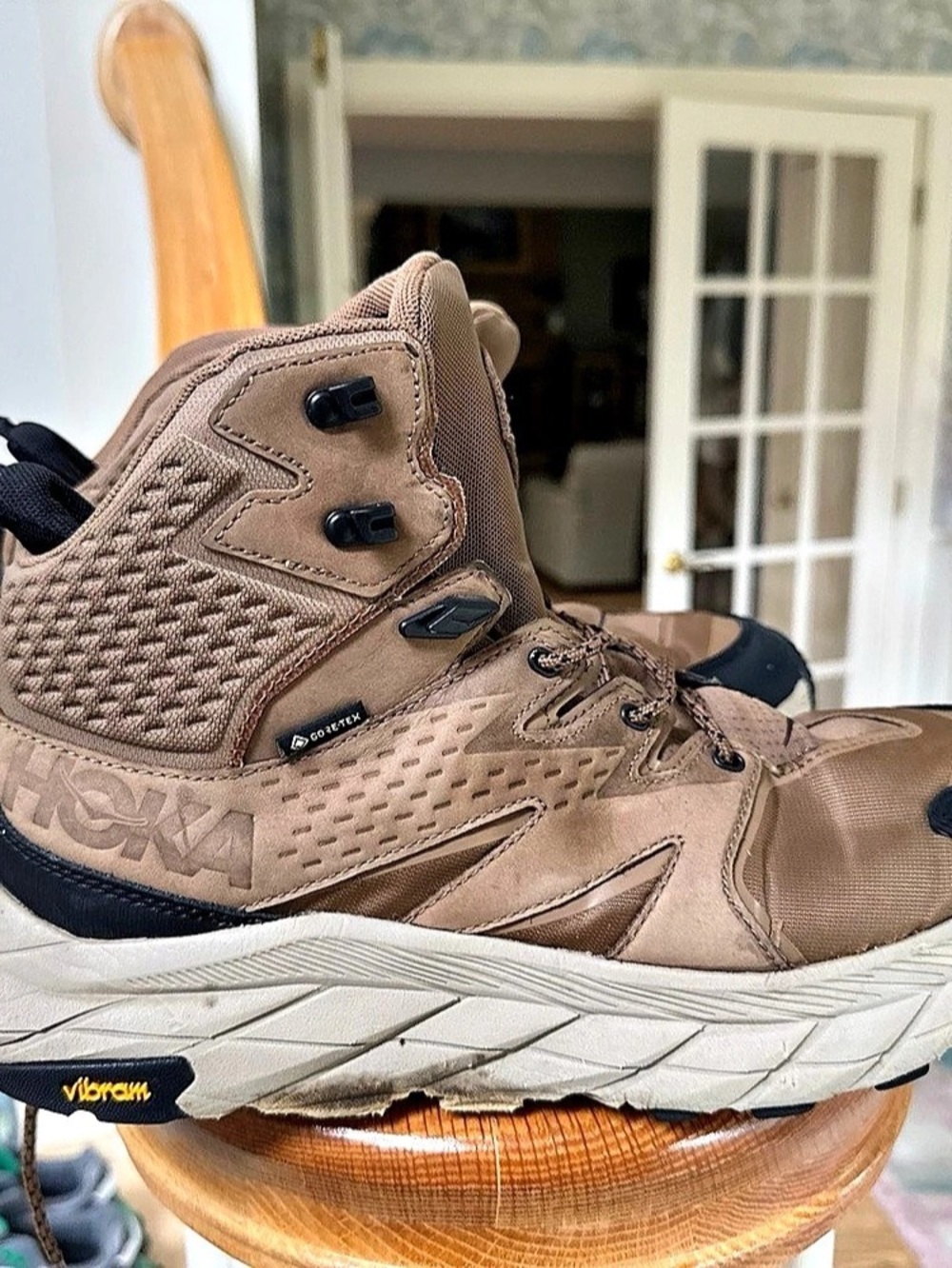 Hoka Anacapa Mid GTX Hiking Boots Brown & Black US 9.5 D gore-Tex, Vibram